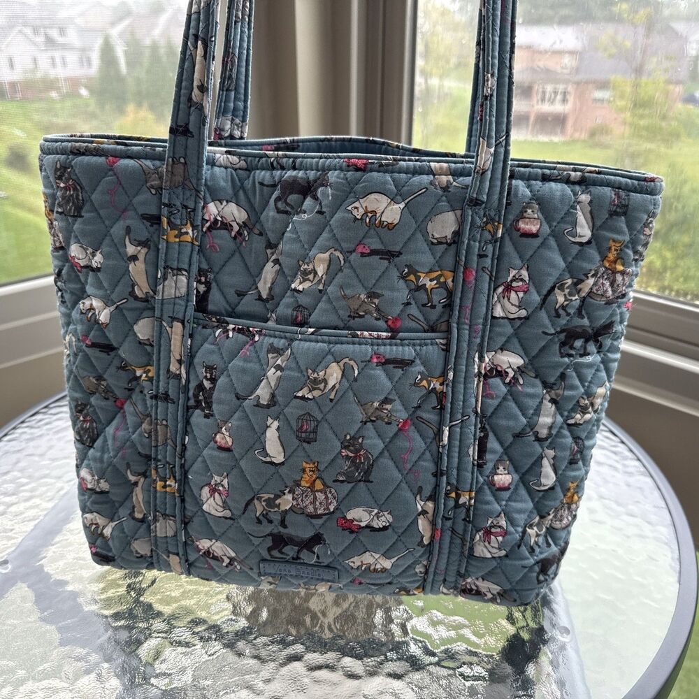 Vera Bradley Small Vera Tote in Cat's Meow (Factory Style) Handbag 15x10 Zip Top
